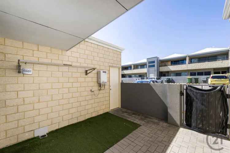 10/20 Service Street, Mandurah WA 6210 - Townhouse For Sale