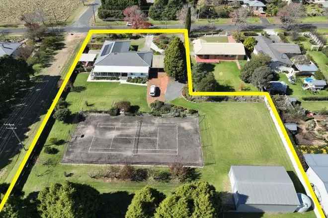 House For Sale in Tenterfield, New South Wales