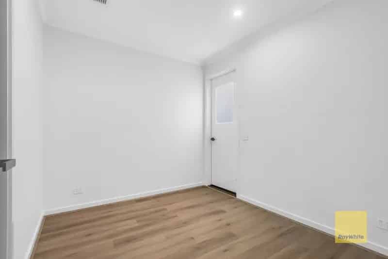 Stylish & Spacious Living in Prime Tarneit Location
