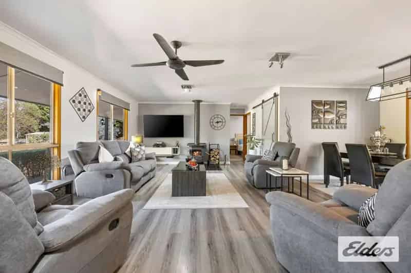 Rent a rural property in Pyrenees with modern features and spacious land