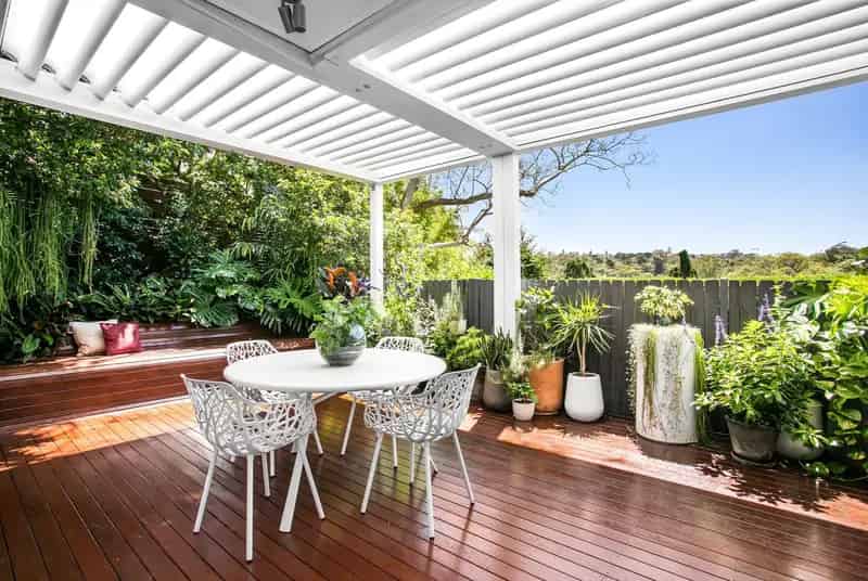 House-Like Garden Apartment, An Oasis Of Style And Serenity