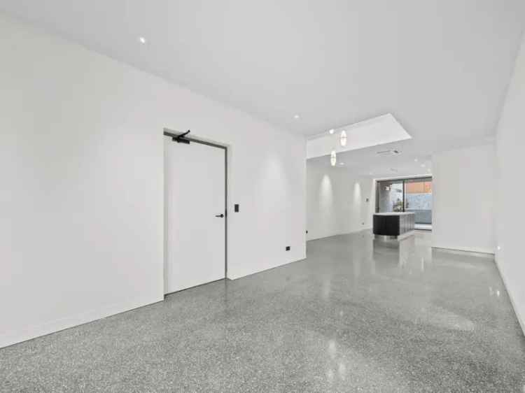 Welcome to 3/1 Burnett Street