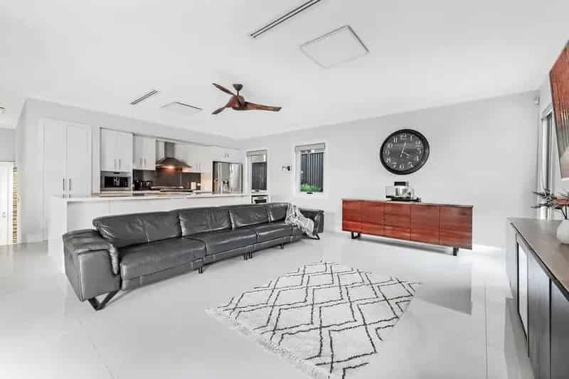 House For Sale - 19 London Court, Kellyville NSW 2155