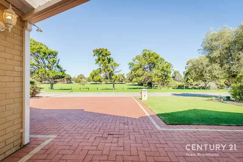 27 Highlander Parade, Rockingham WA 6168 - House For Sale
