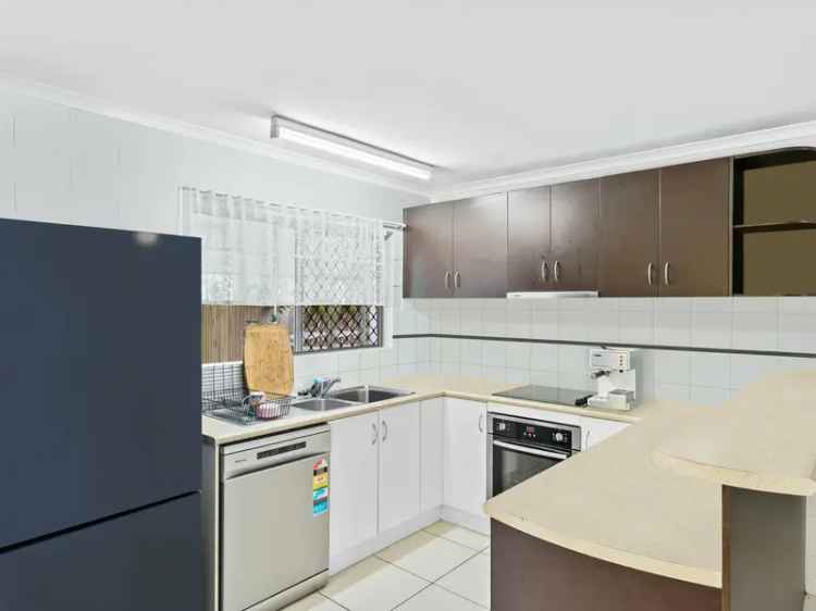 Buy House in Cairns with Modern Features and Convenient Location