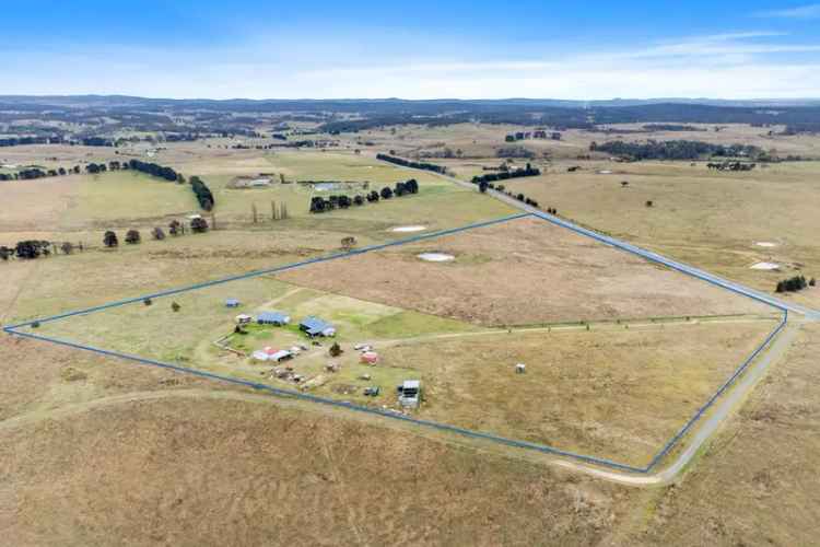 Rare Dual Occupancy on Small Acreage Near Goulburn