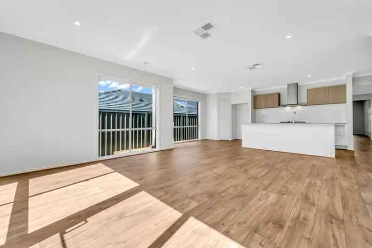 4 Bedroom House in Riverdale Estate Melbourne 192m2