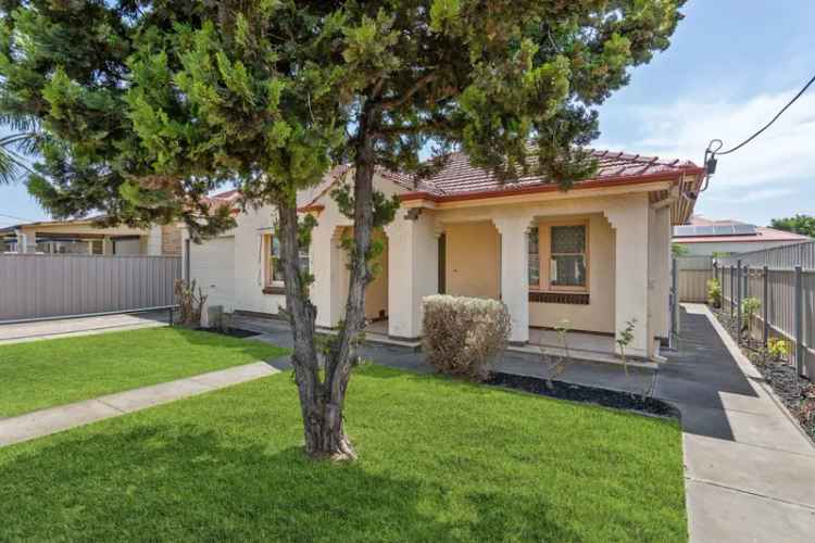 Family Home with Granny Flat in Fulham Gardens