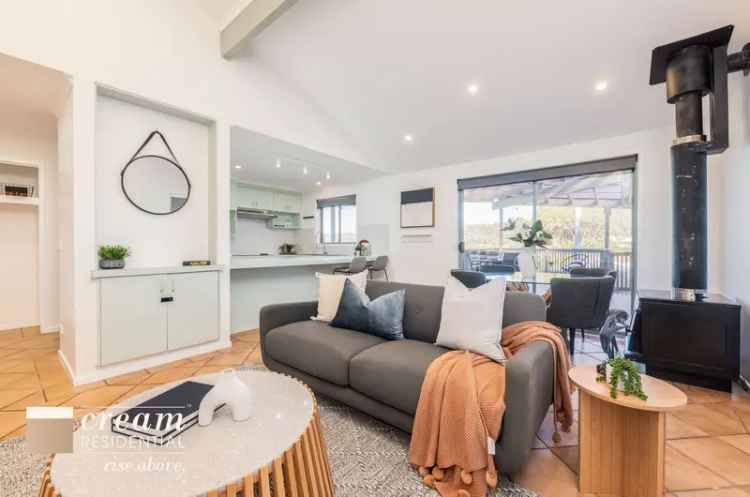 House For Rent in District of Tuggeranong, Australian Capital Territory