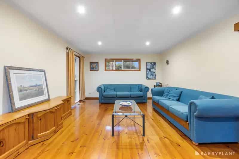 Expansive 6-Bedroom Family Home on 2,150sqm – Live Large or Develop (STCA)