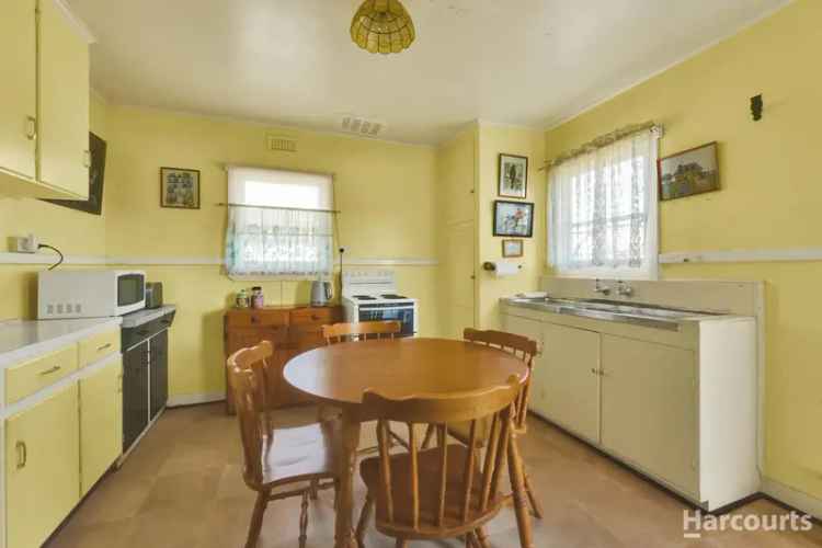 3 Bed 1 Bath Home George Town - Renovator's Delight