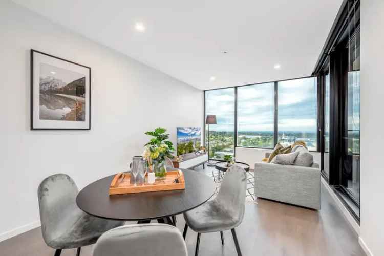 2 Bed 2 Bath 165m² Melbourne CBD Apartment Near Queen Victoria Market