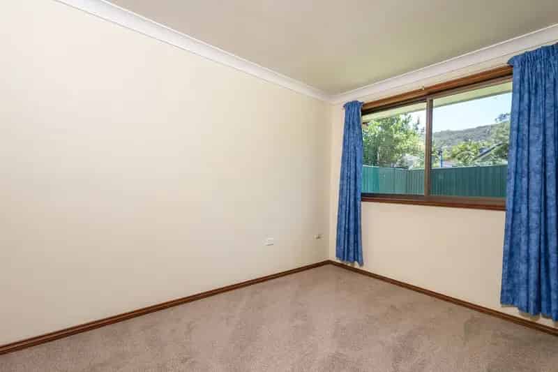 Real Estate For Lease - 10 Carlo Close - Kincumber , NSW