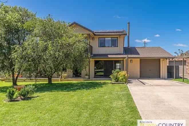 House For Sale , 13, Hawthorne Close, Armidale, New South Wales