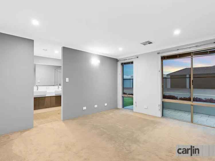 Stunning 4 Bed, 2 Bath Family Home in Wellard