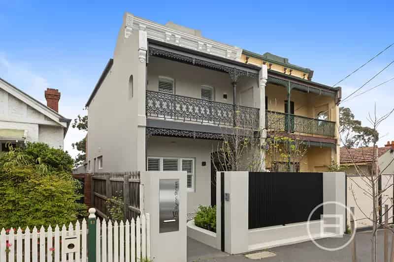 Luxurious Victorian home for sale in Bayside with modern features