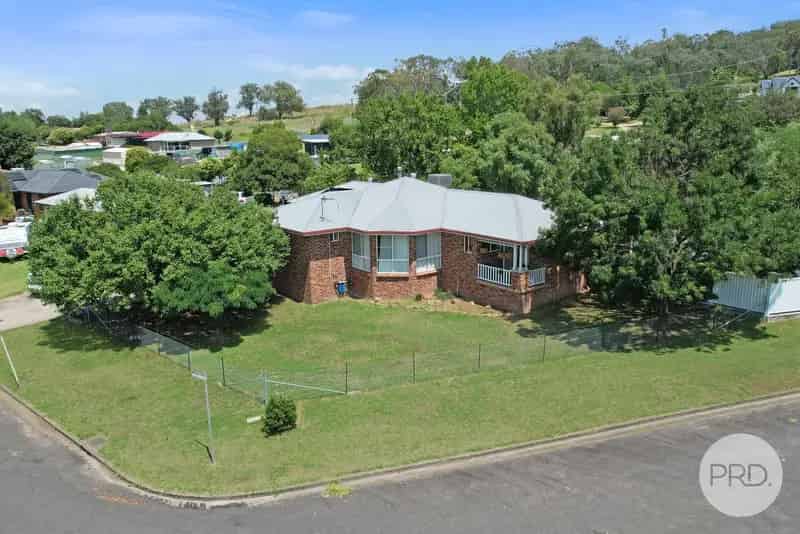 Great size family home!