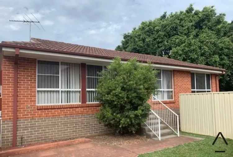 3 Bedroom House for Lease Moorebank NSW