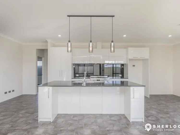 Stunning 3x2 Home in Glades Estate - Modern, Low-Maintenance Living