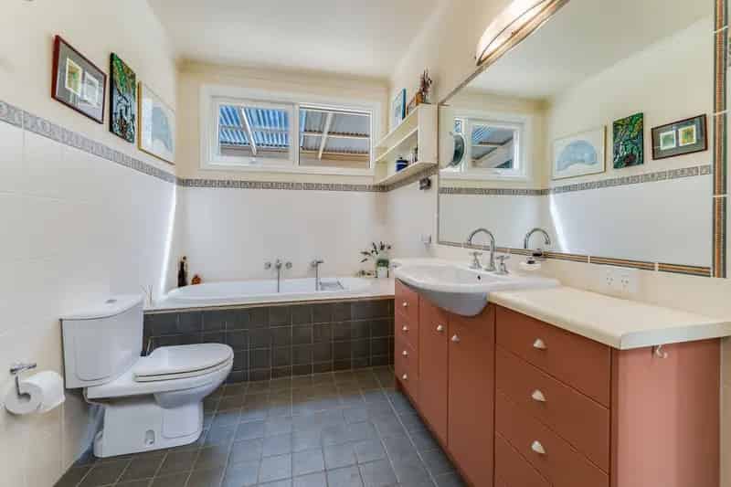 Buy Bespoke Family Home on 10 Acres in Armidale with Stunning Features