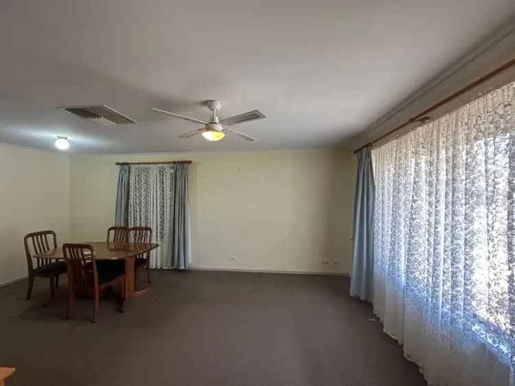 27 Jamison Street, Parafield Gardens SA 5107 - House For Lease