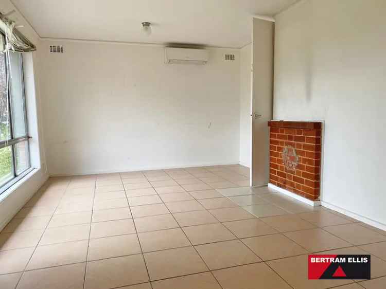 House For Rent in District of Woden Valley, Australian Capital Territory