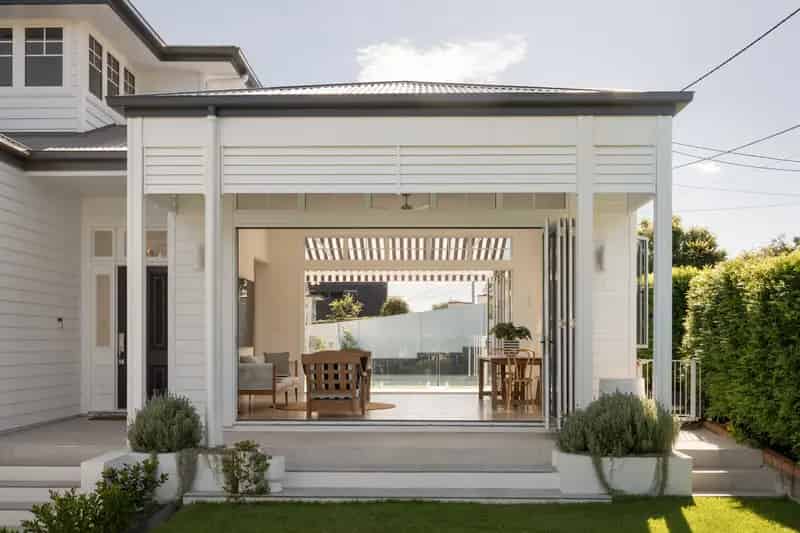 Buy Modern Contemporary House in Coorparoo with Exceptional Features