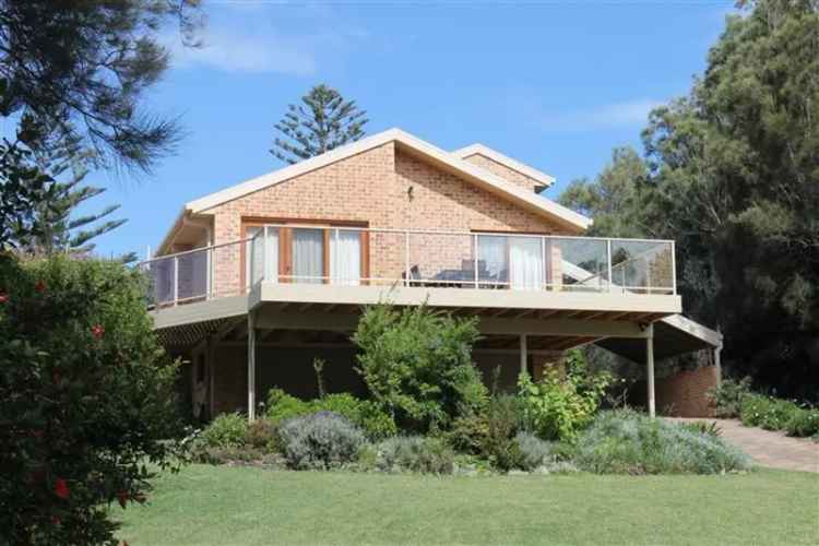 House For Rent in Tuross Head, New South Wales