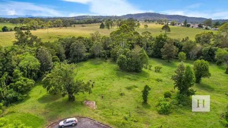 Rent rural land with stunning views in Primrose Park