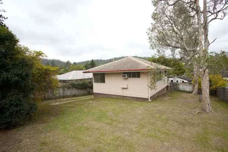 Three Bedroom Family Home in The Gap