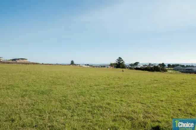 Land For Sale , 9, Breeze Court, San Remo, Victoria