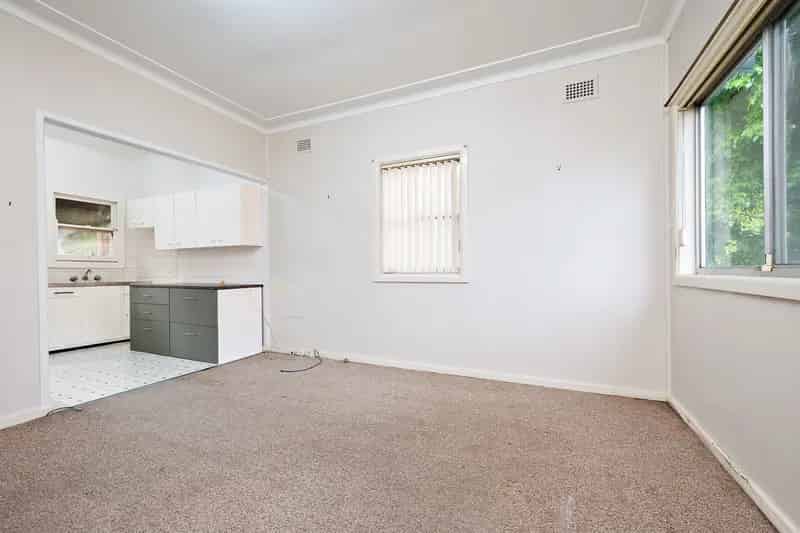 Real Estate For Lease - 73 Old Berowra Road - Hornsby , NSW