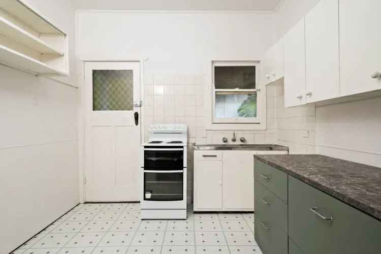 2 Bed House Near Hornsby North Public School