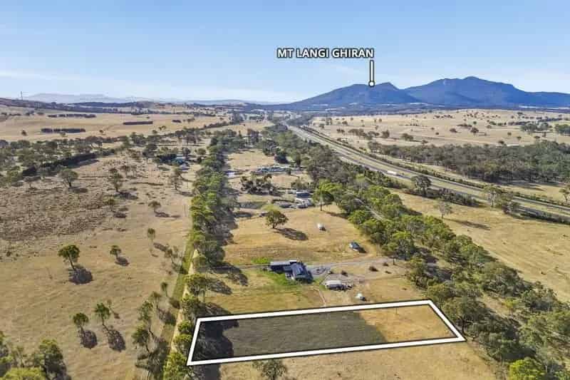 Buy rural property lifestyle block near Ararat with state park access
