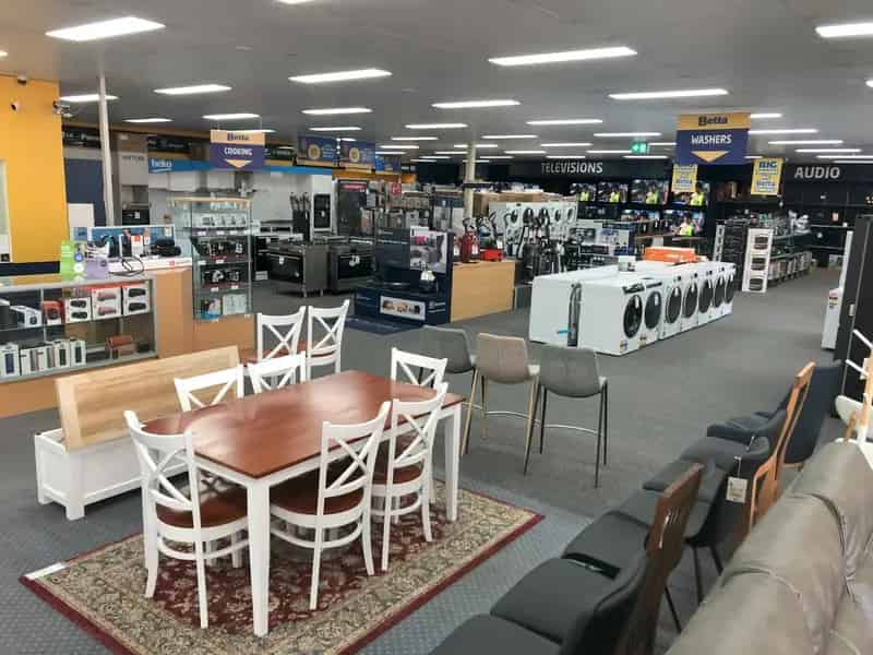Own a thriving business in beautiful Lakes Entrance