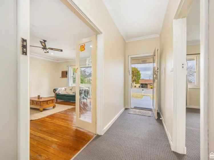 3 Bedroom 1 Bathroom Character Home Near Armadale Shopping Centre