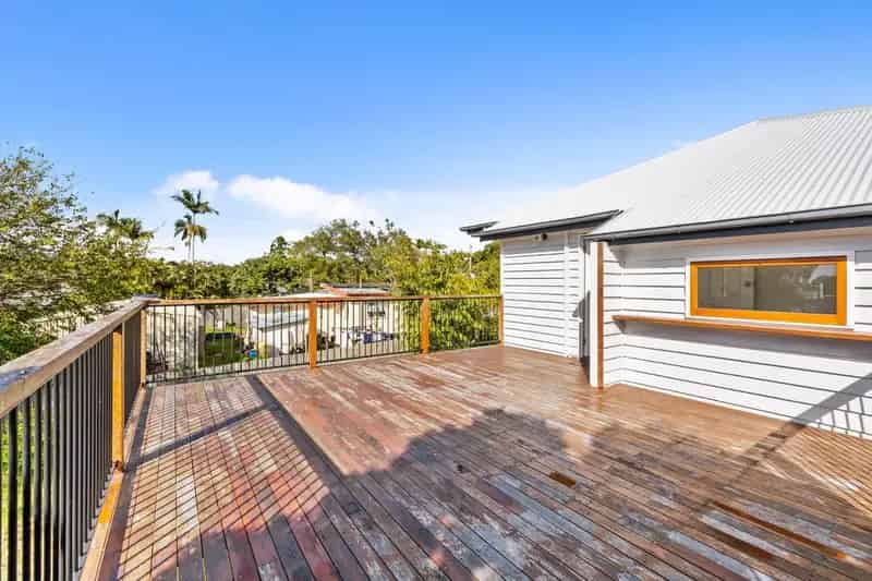 Coastal Cottage on Maple