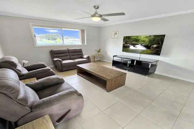 3-Bedroom Family Home in Mudgee with Modern Kitchen and Air Conditioning