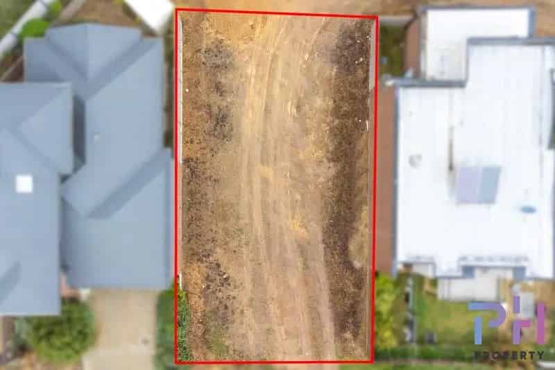 Buy Land Parcel on Friswell Ave with Planning Permit for Townhouse