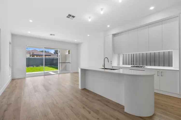 Brand New Luxury Rental Glenelg North 4 Bedroom Home