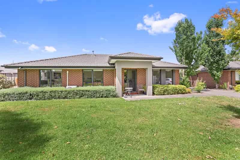 THREE BEDROOM TOWNHOUSE IN A PREMIUM LOCATION