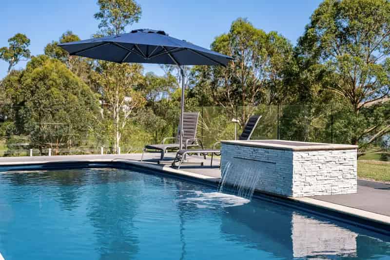 Buy stunning family home with pool in Aberglasslyn