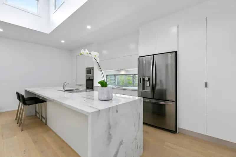 2/9 Duke Street, Sunshine Beach QLD 4567 - Duplex For Lease