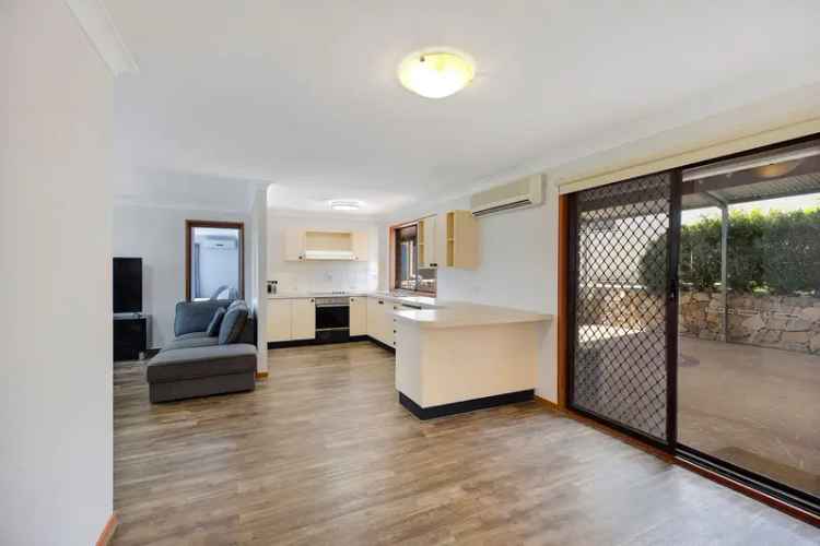 Family Entertainer in Bateau Bay 4 Bed 2 Ensuite Home