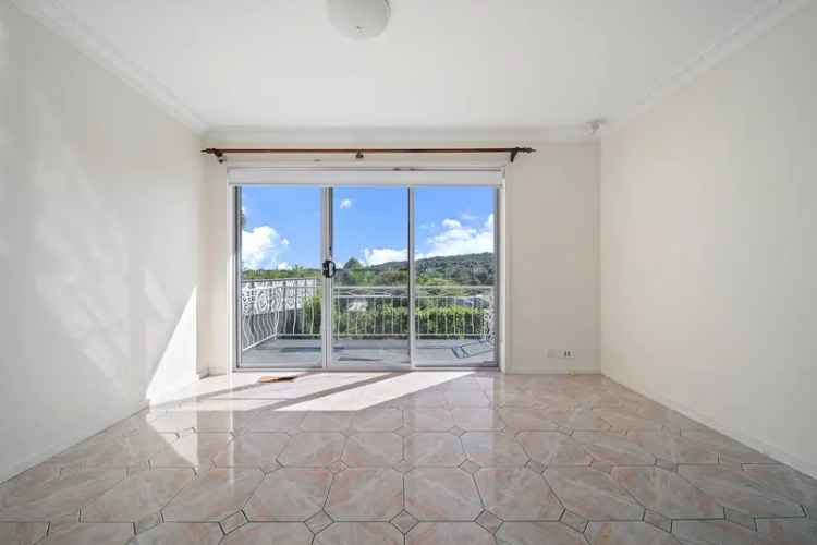 Farrer 3 Bed Home Stunning Views Study Double Garage