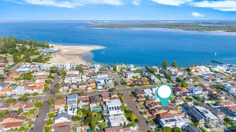 Real Estate For Sale - 38 Primrose Avenue - Sandringham , NSW
