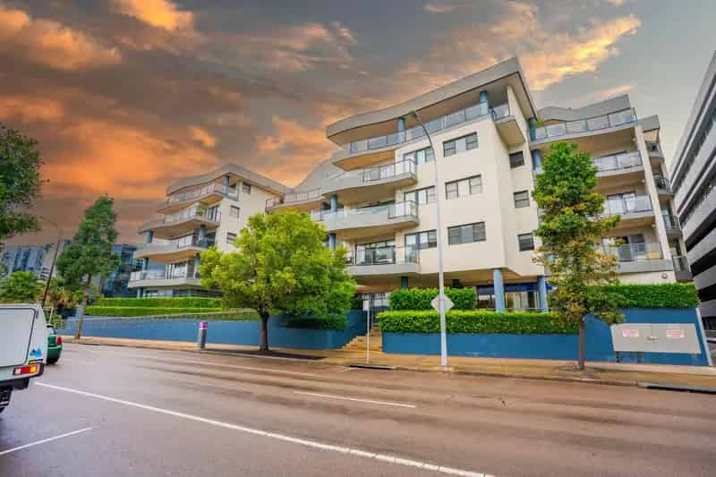 3 rooms apartment of 641 m² in Newcastle