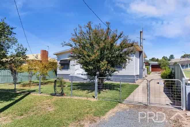 House For Sale , Tumut, New South Wales