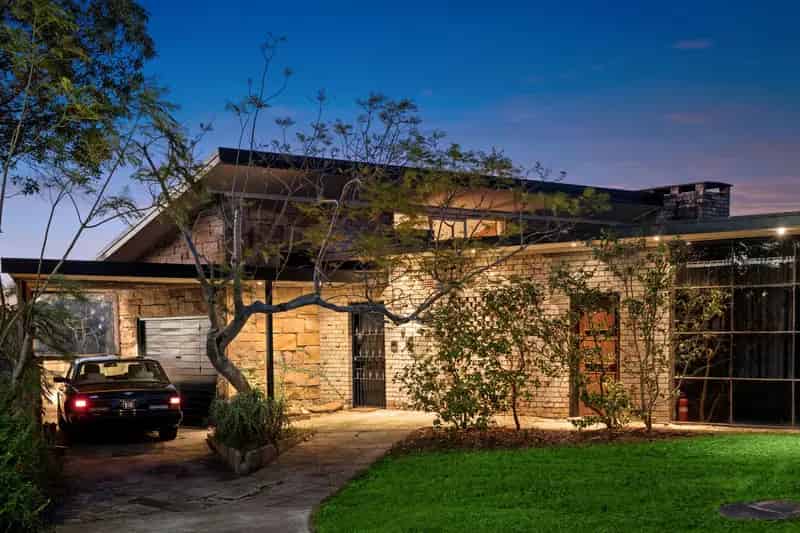 Buy House in Castlecrag with Stunning Escarpment Views