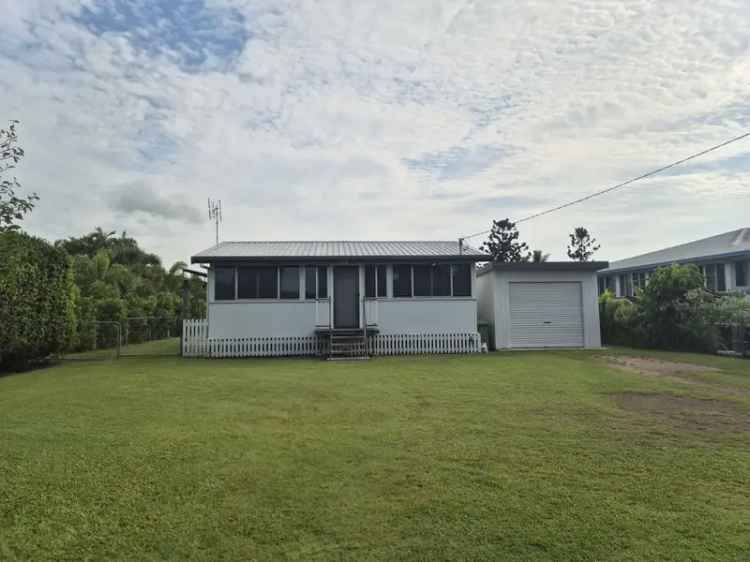 Charming 3 Bedroom Family Home in Proserpine + Study